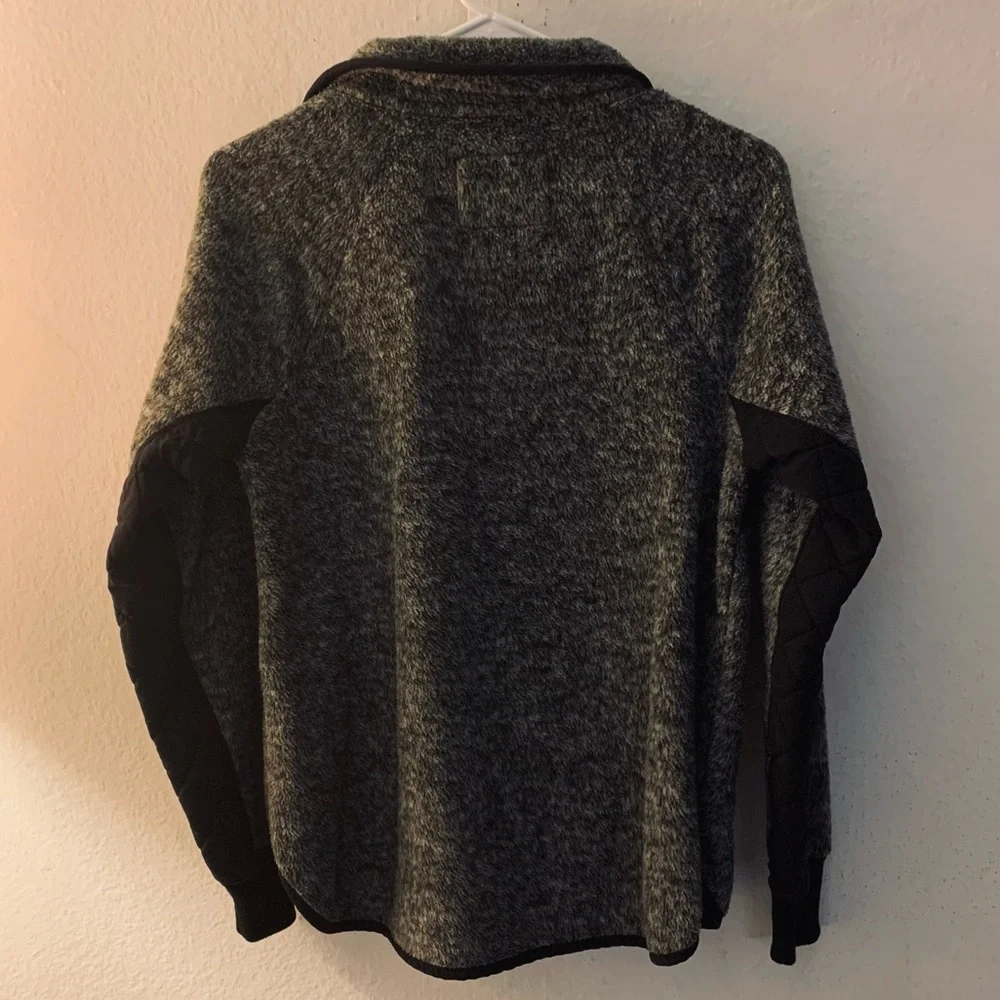 Abercrombie & Fitch Asymmetrical Snap-Up Fleece - Picture 3 of 5